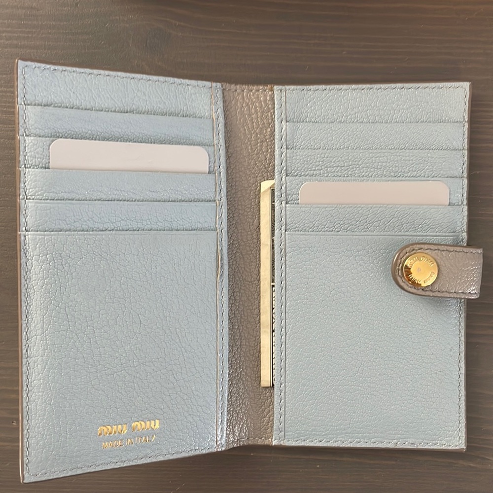 SOLD!! Miu Miu wallet - Picture 15 of 17